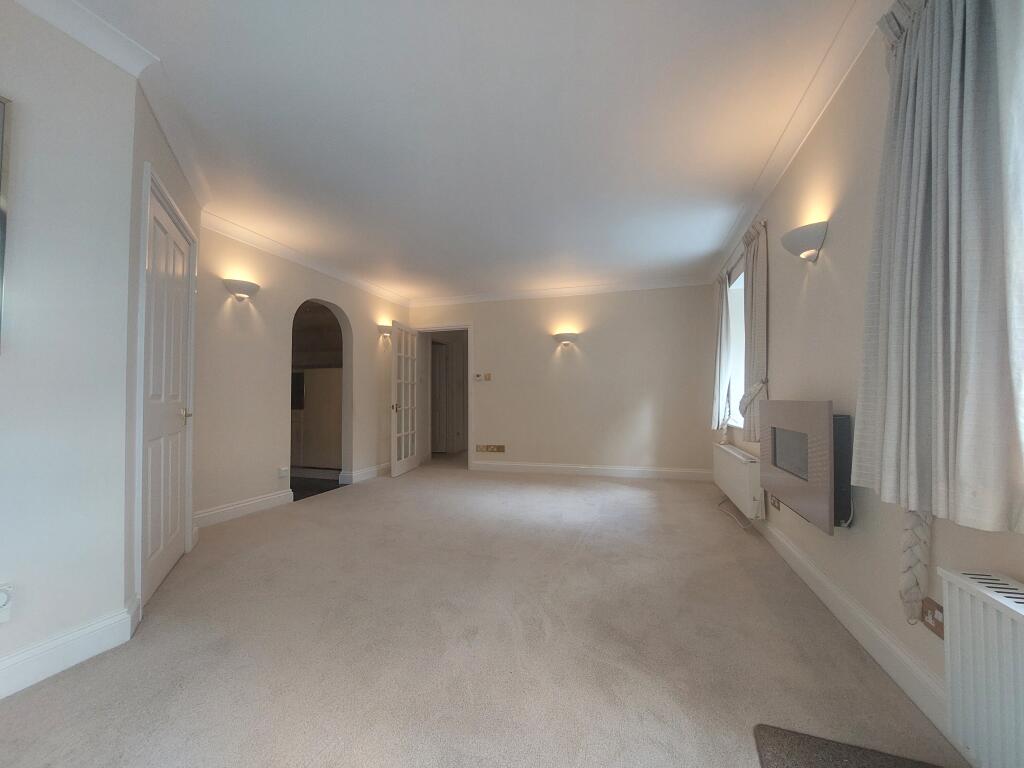 House in Lymington - View 5