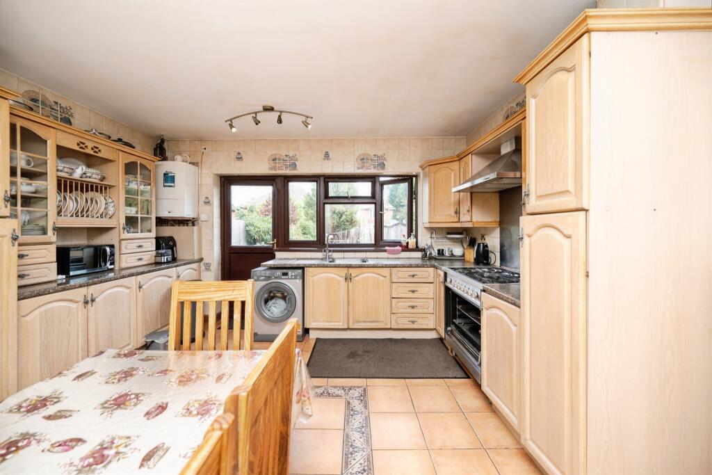 Yateley Avenue, Birmingham photo 5