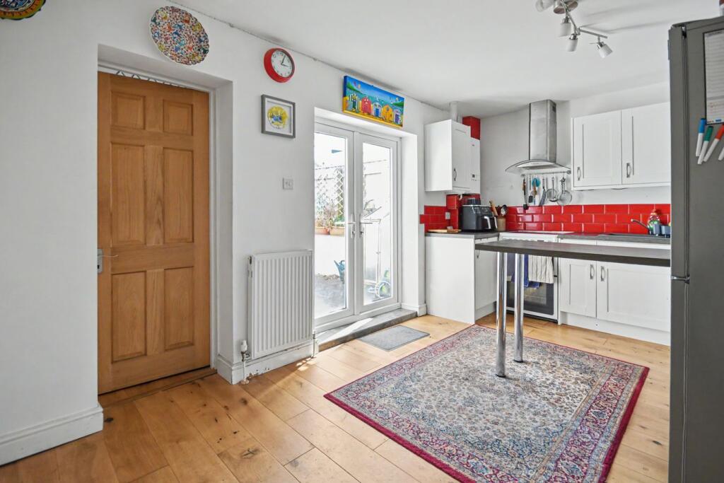 House in Paignton, Foxhole - View 4
