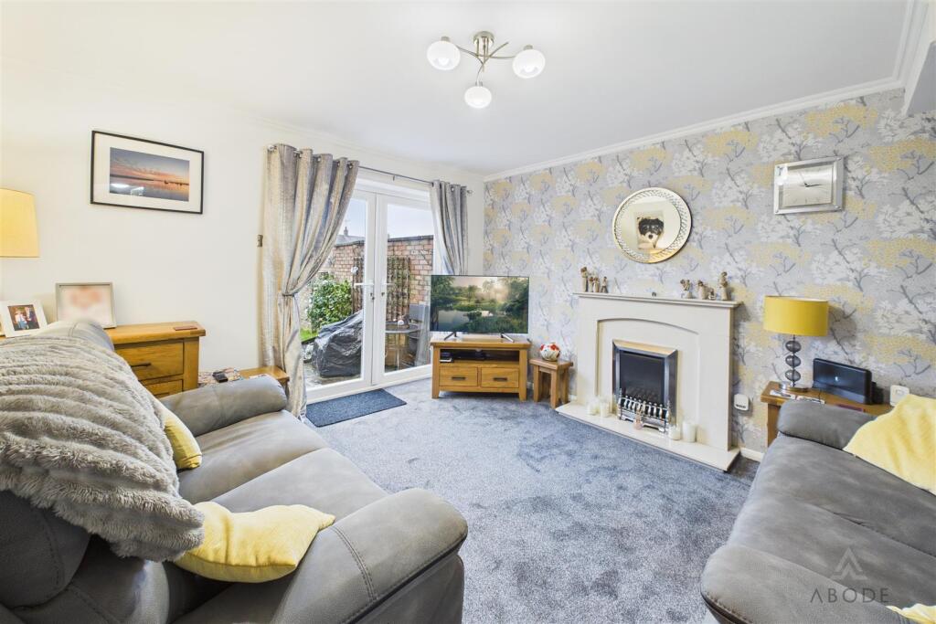 Ferrers Avenue, Tutbury photo 2