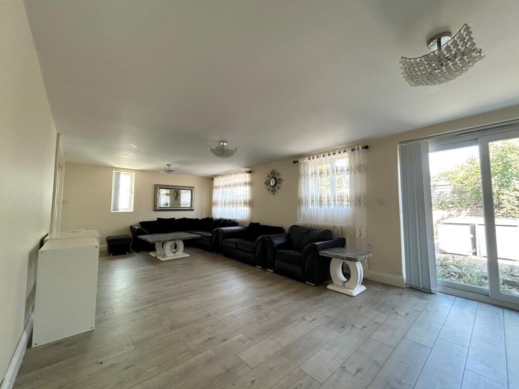 House in Milton Keynes - View 4