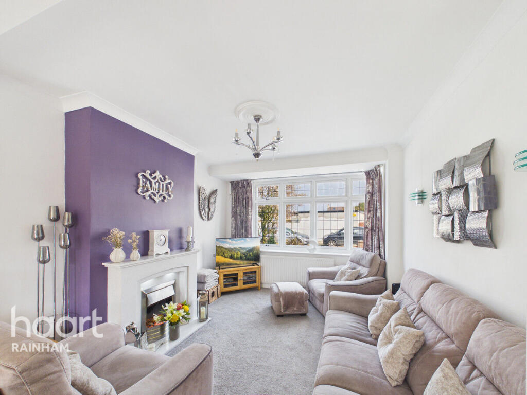 House in Rainham - View 3