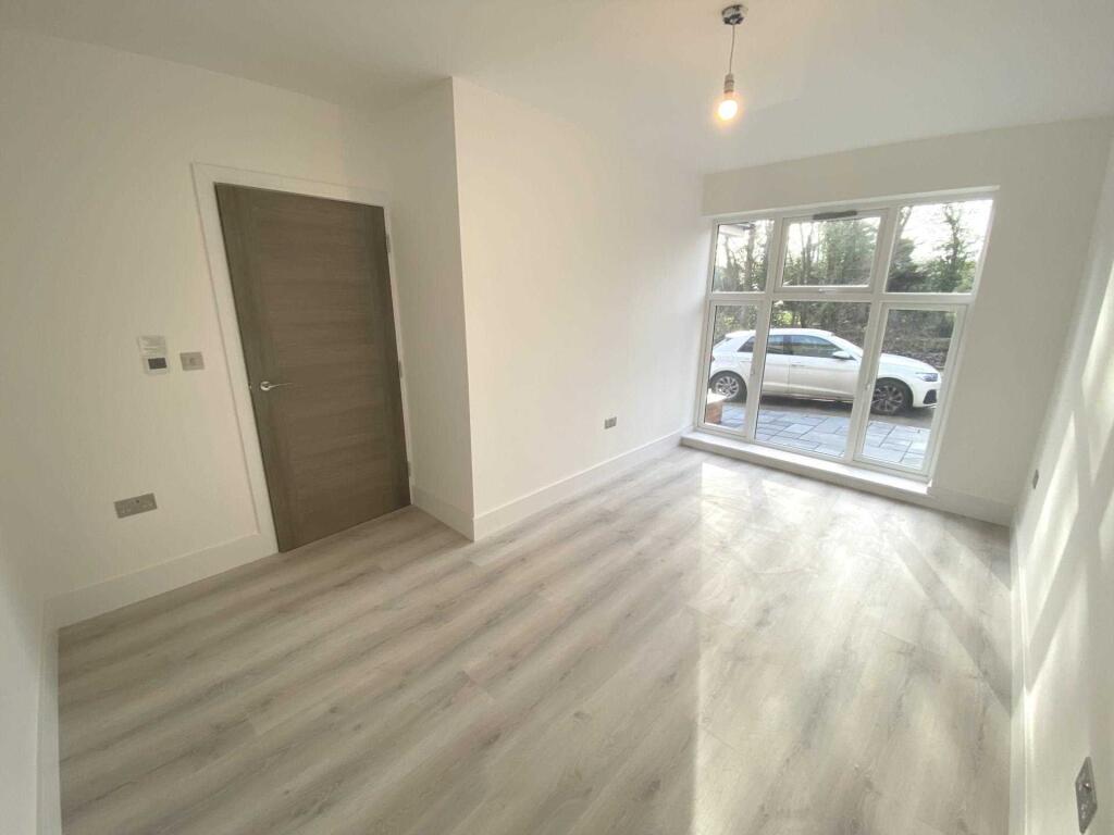 House in Enfield - More