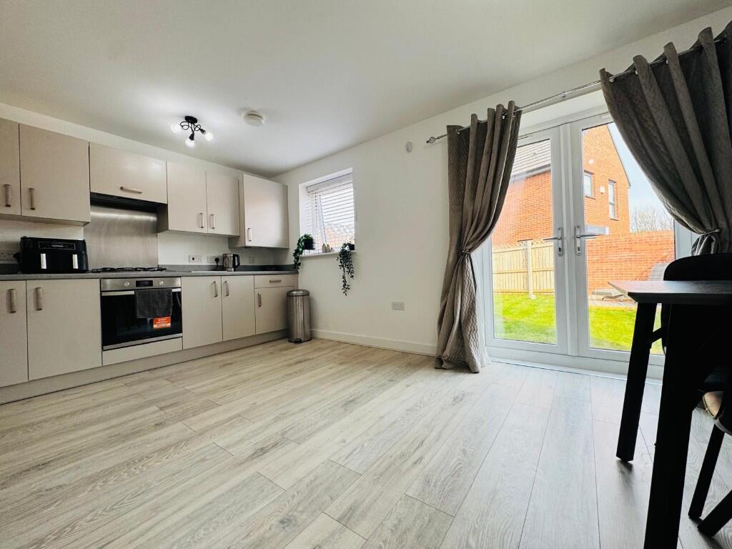 Cornflower Close, Redcar, North Yorkshire, TS10 photo 2