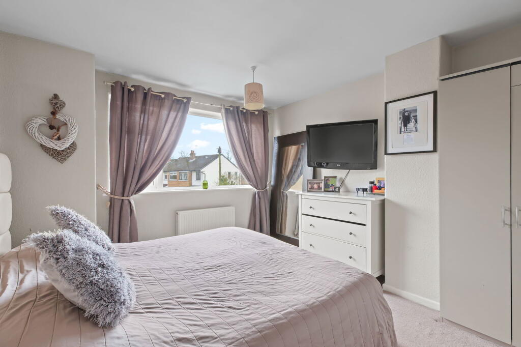 Additional image 14 of Oakfield Avenue, Gilstead, Bingley, BD16 4RA