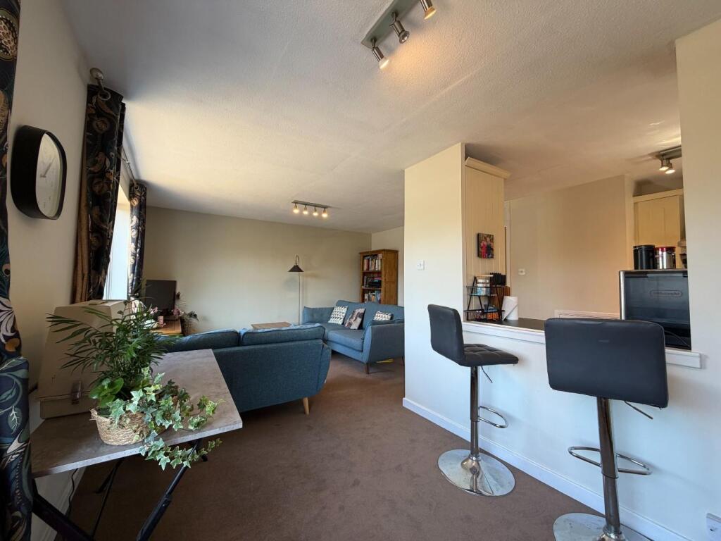 Apartment in Tonbridge - View 4