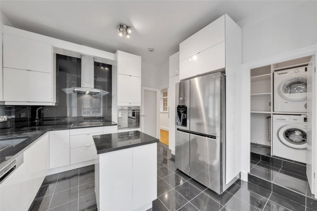 Apartment in London, City of Westminster - View 5