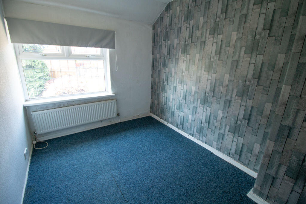 House in Bolton, Stoneclough - More