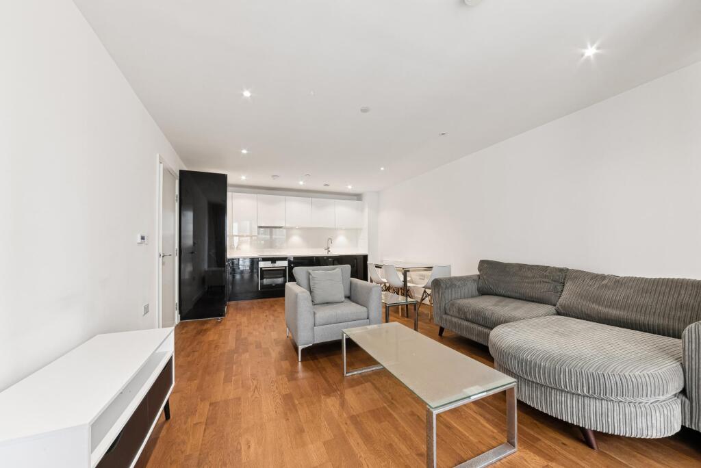 Apartment in London - More