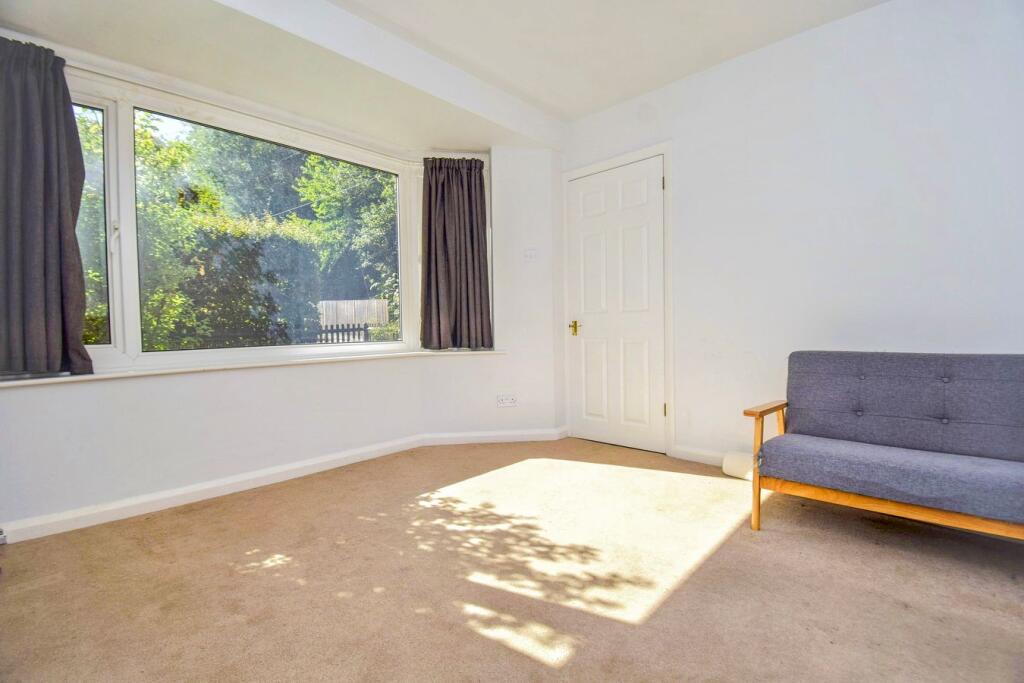 House in Tonbridge - More