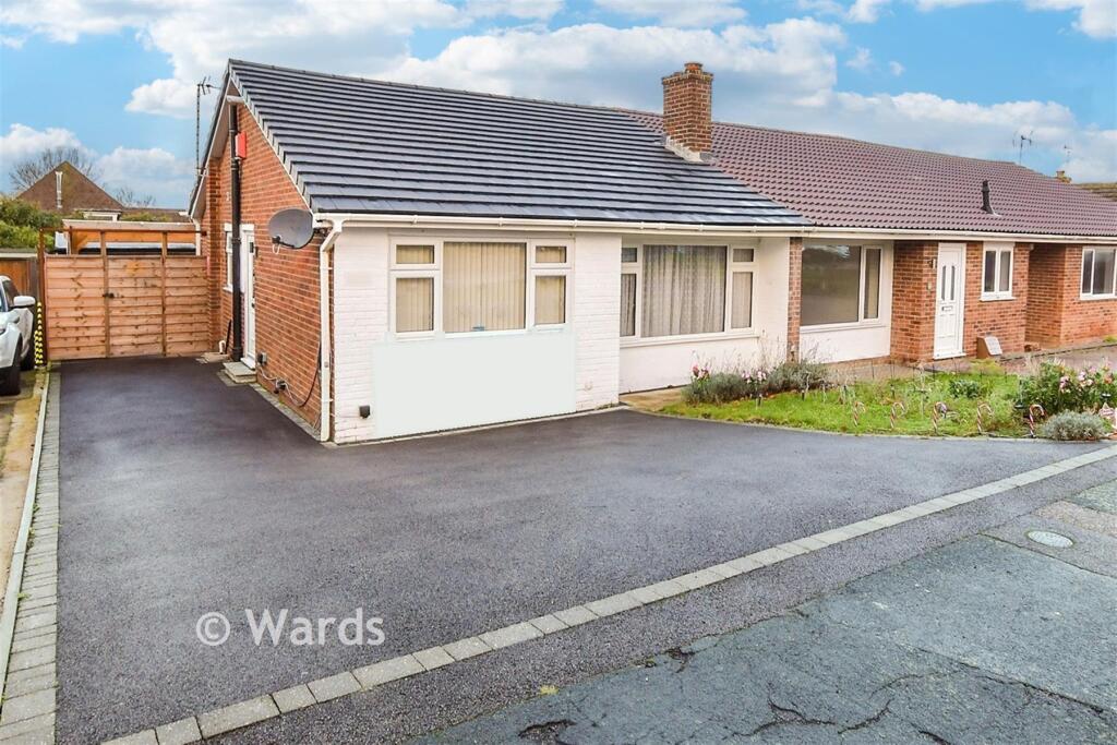 2-bed semi-detached on Richmond Way, Maidstone, Kent, £375,000