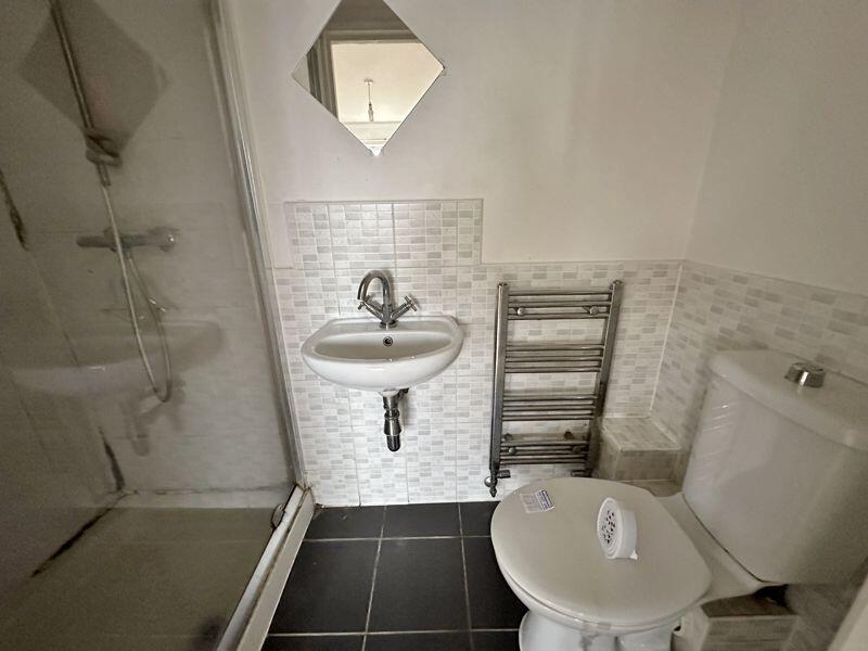 House in Thurrock, Essex - View 6
