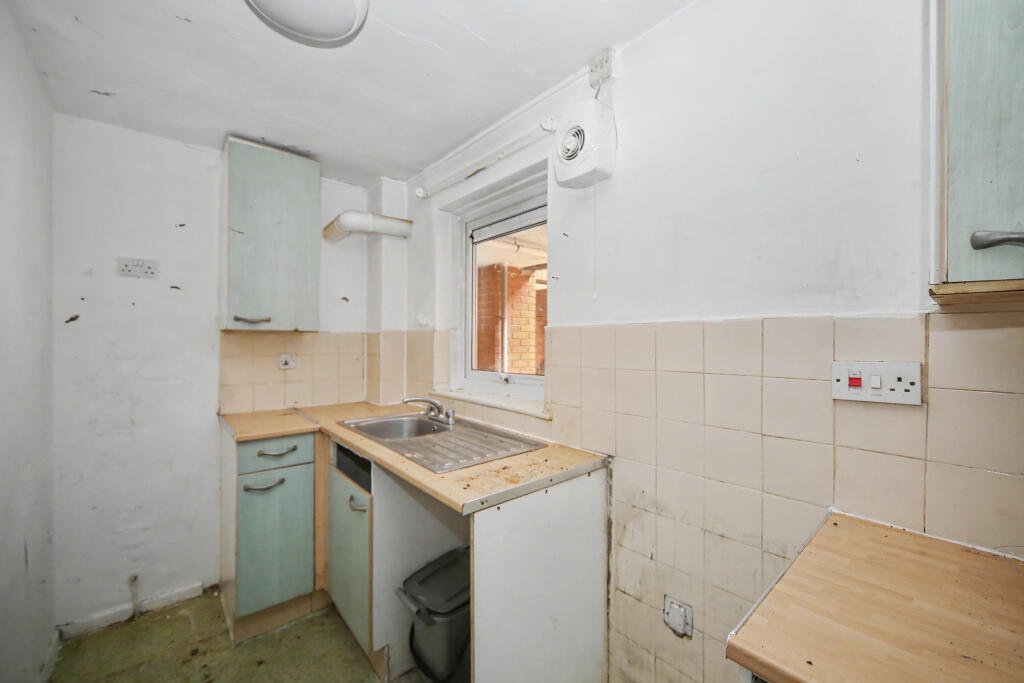 Apartment in Preston - View 2