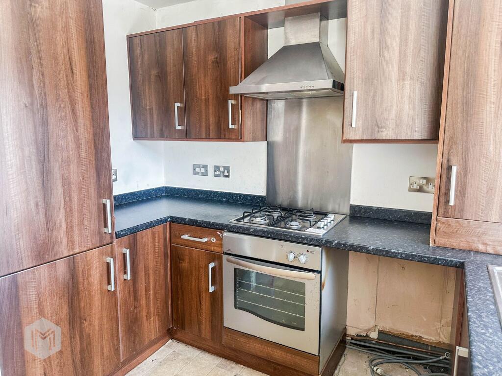 Apartment in Bolton, Doffcocker - View 2