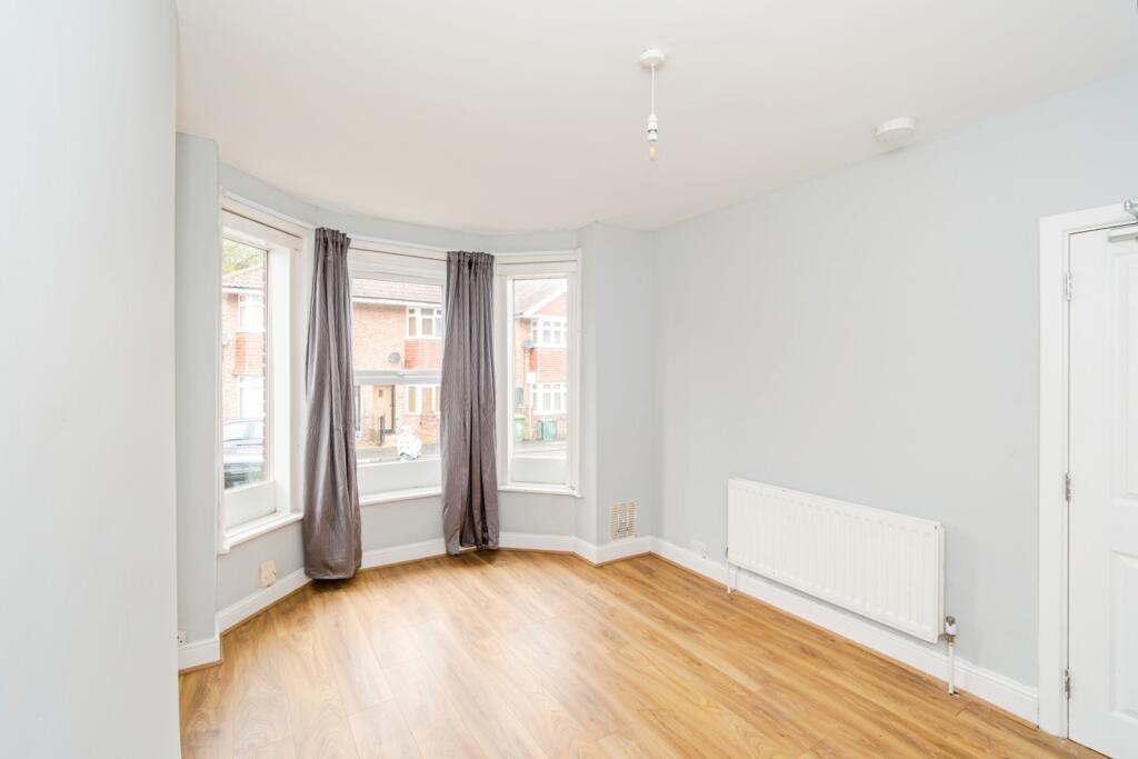 Burlington Road, Polygon, Southampton, Hampshire, SO15 photo 3