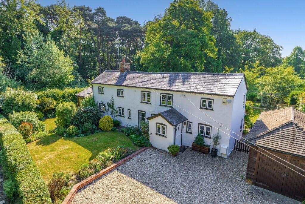 4-bed house on Tylney Lane, Hook, RG27, £1,250,000