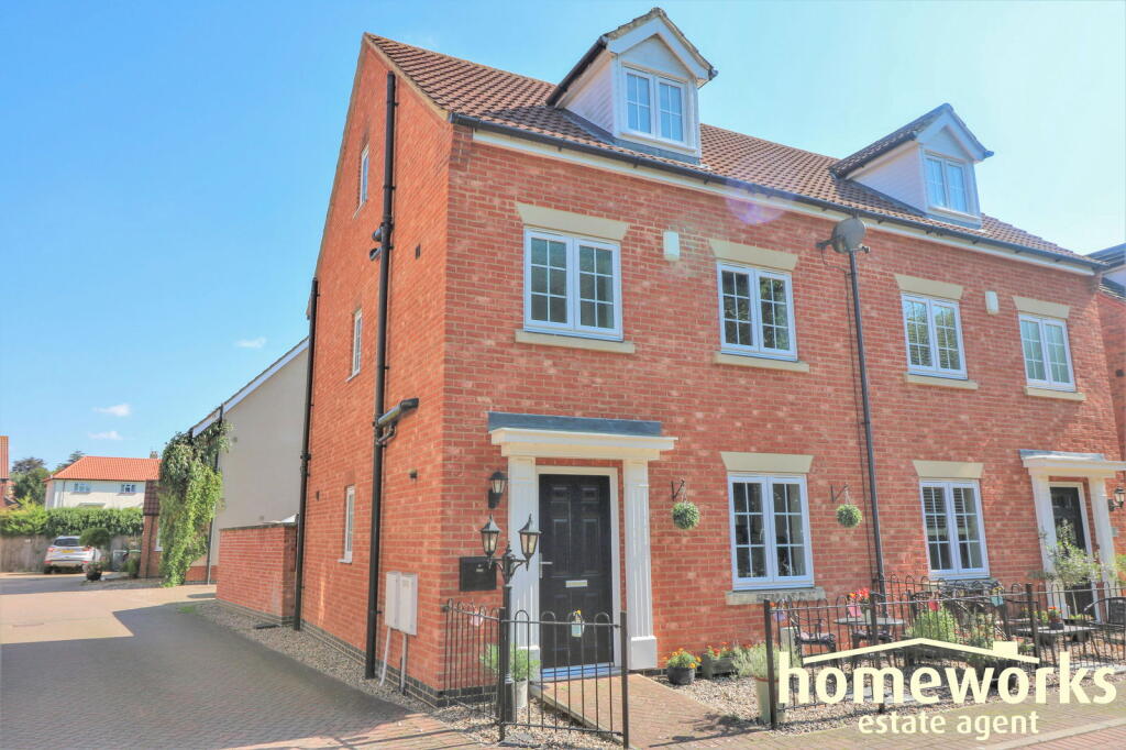 Riverside Close, Scarning, Dereham, NR19 2FF