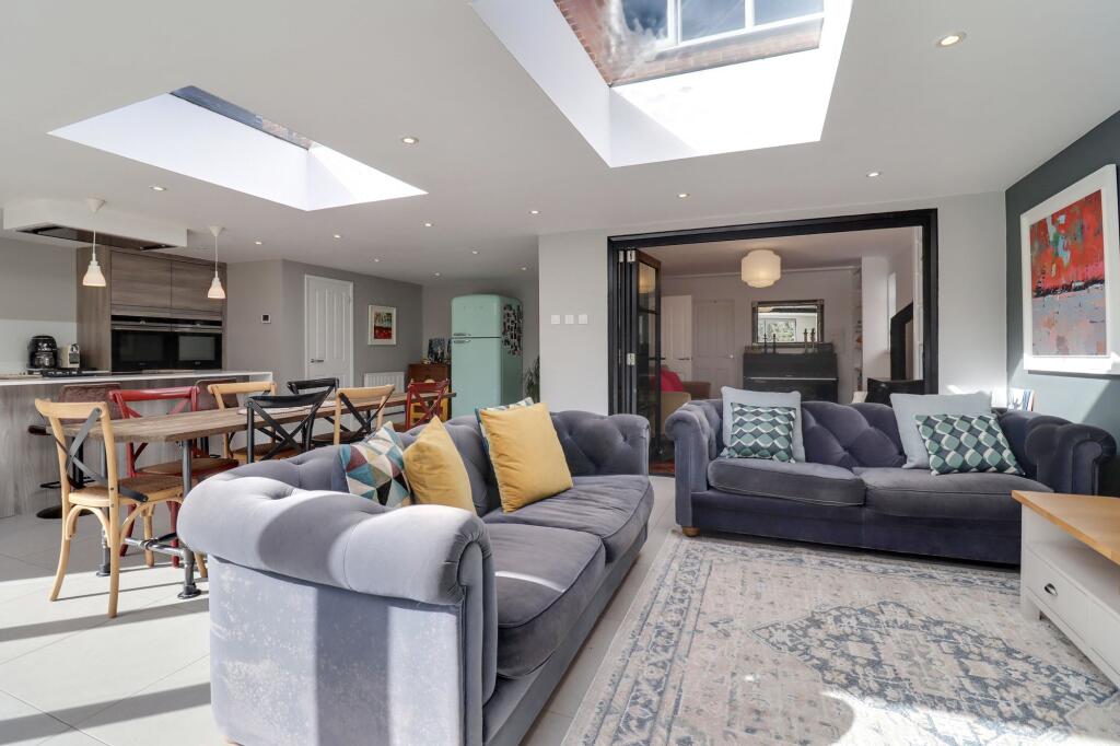 Thistledene, Thames Ditton, KT7 - View 5
