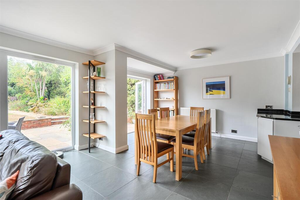 House in Guildford, East Horsley - View 5