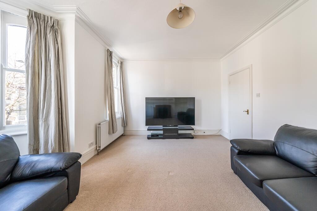 Apartment in London - View 5