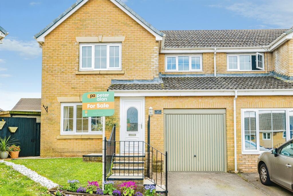 Main image of property: Clos Tyn Y Coed, Sarn, Bridgend