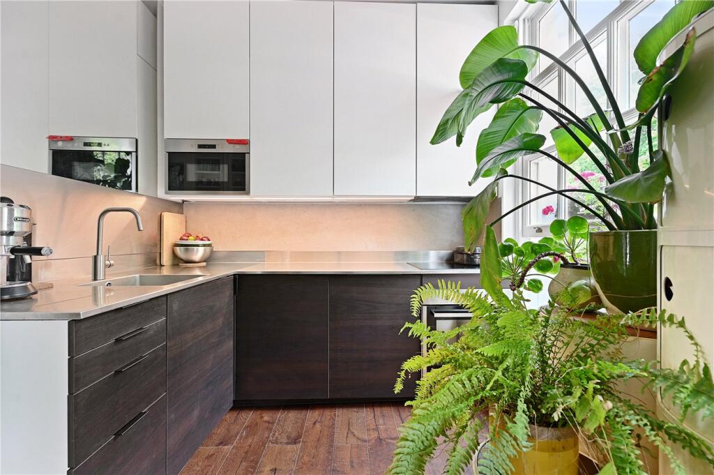Main image of property: Gray's Inn Road, London, WC1X