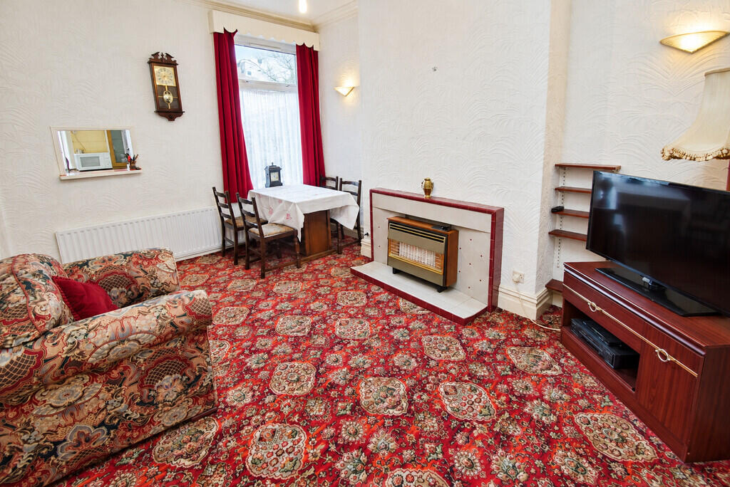 Avondale Crescent, Shipley photo 4