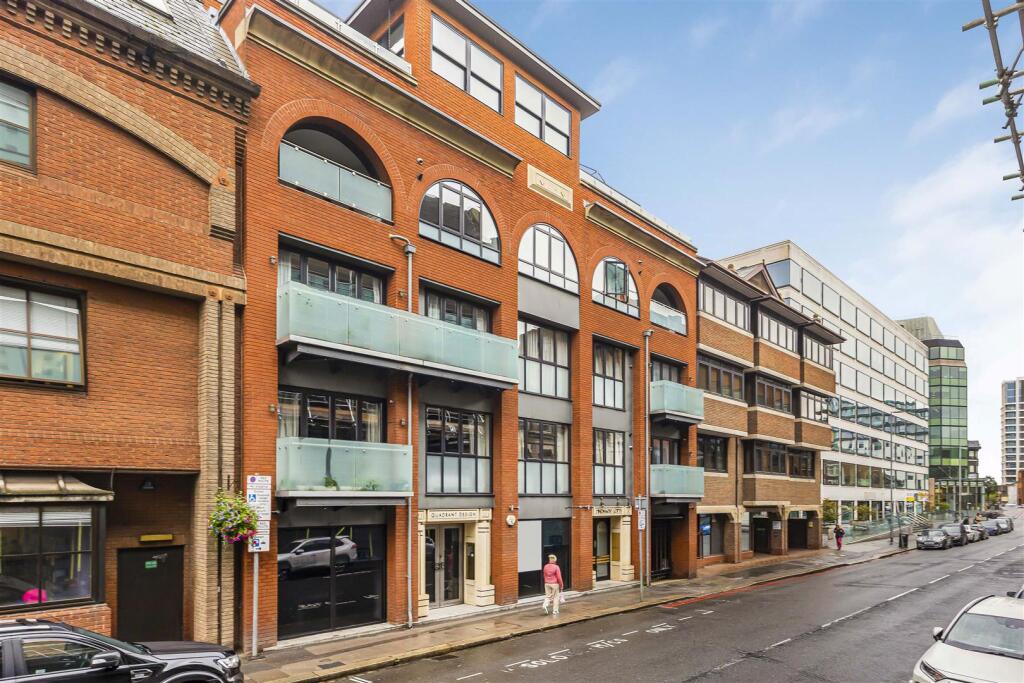 Main image of property: Hindmarsh Lofts, 25 Kings Road, RG1