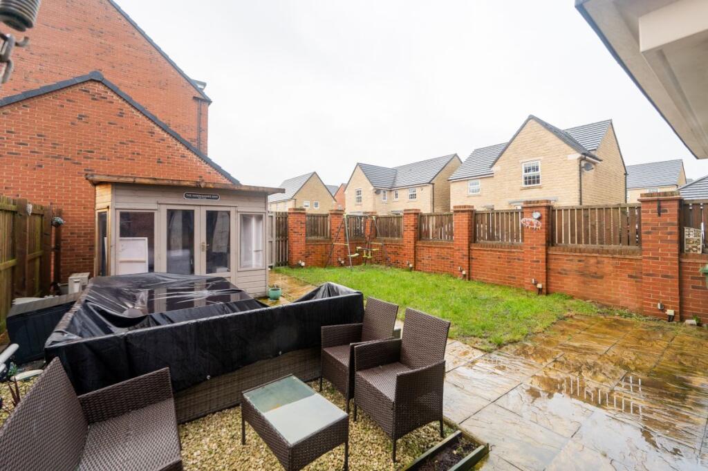 Additional image 29 of Heathfield Lane, Birkenshaw