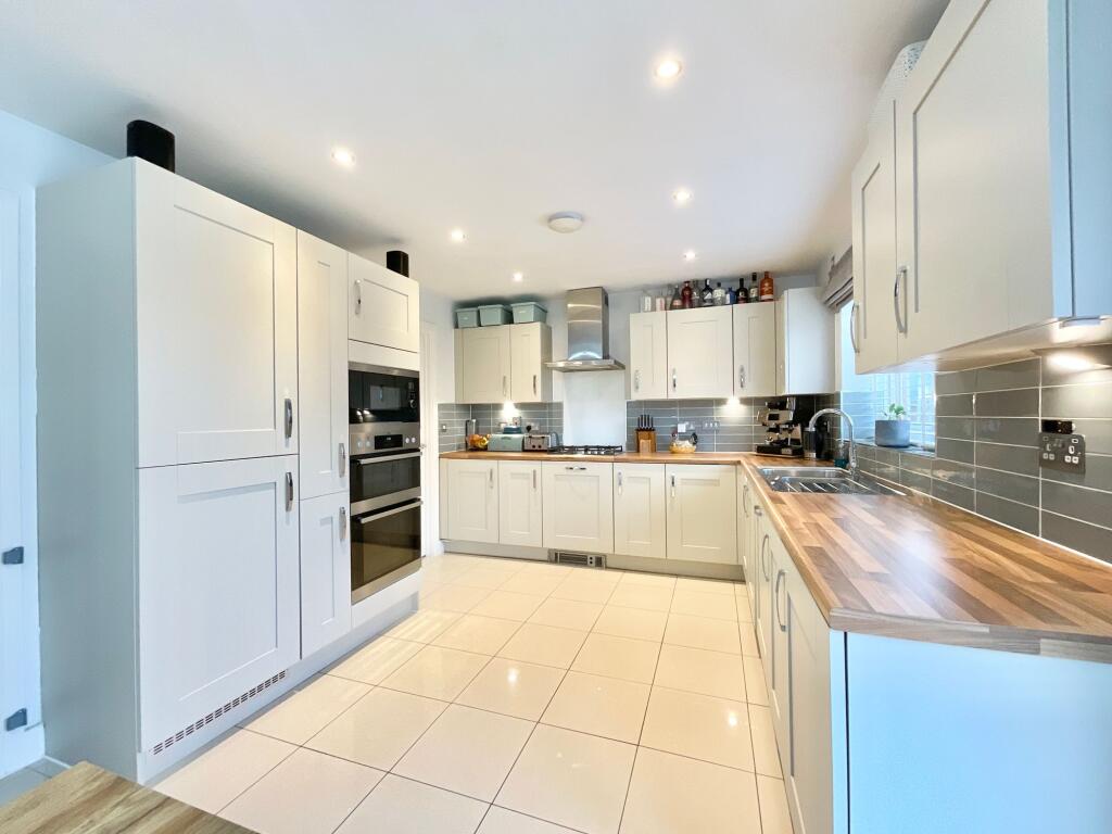 1, Roebuck Drive, Baldwins Gate, ST5 photo 3