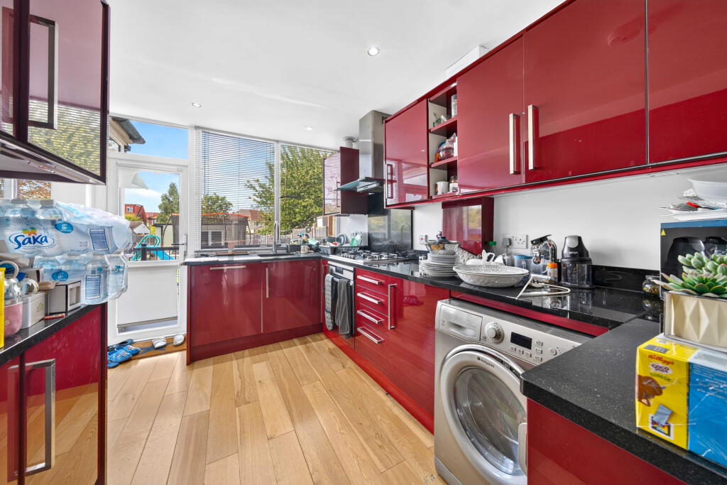 House in London - View 4
