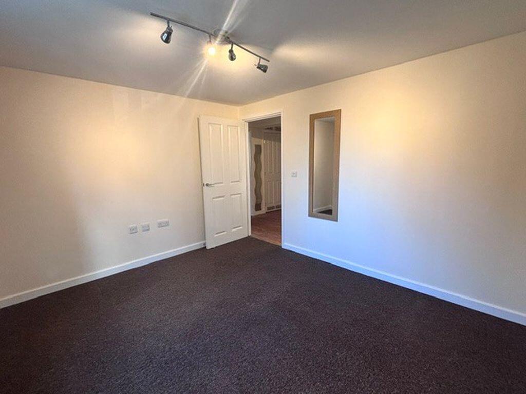 Apartment in Swindon, Calne - View 5