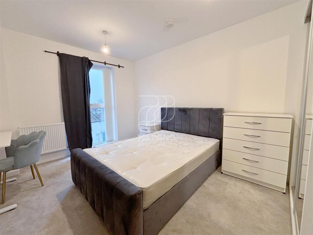 Apartment in London - View 5