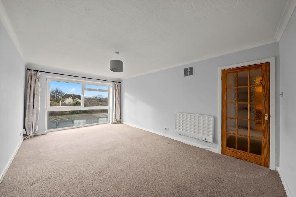 Apartment in Sutton - More