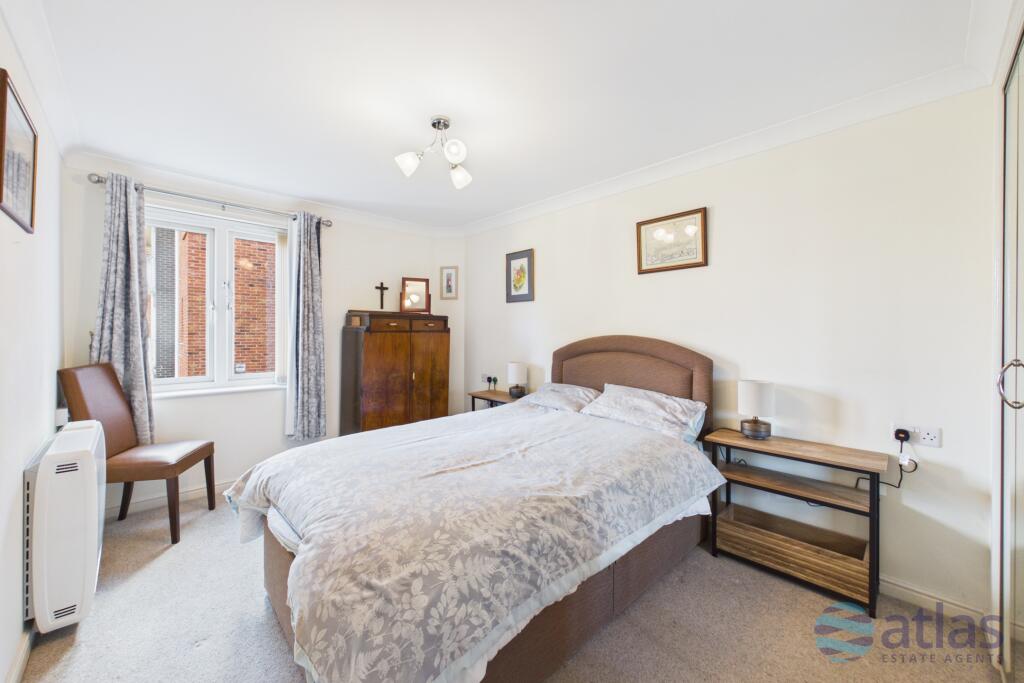Apartment in Liverpool, Childwall - View 4