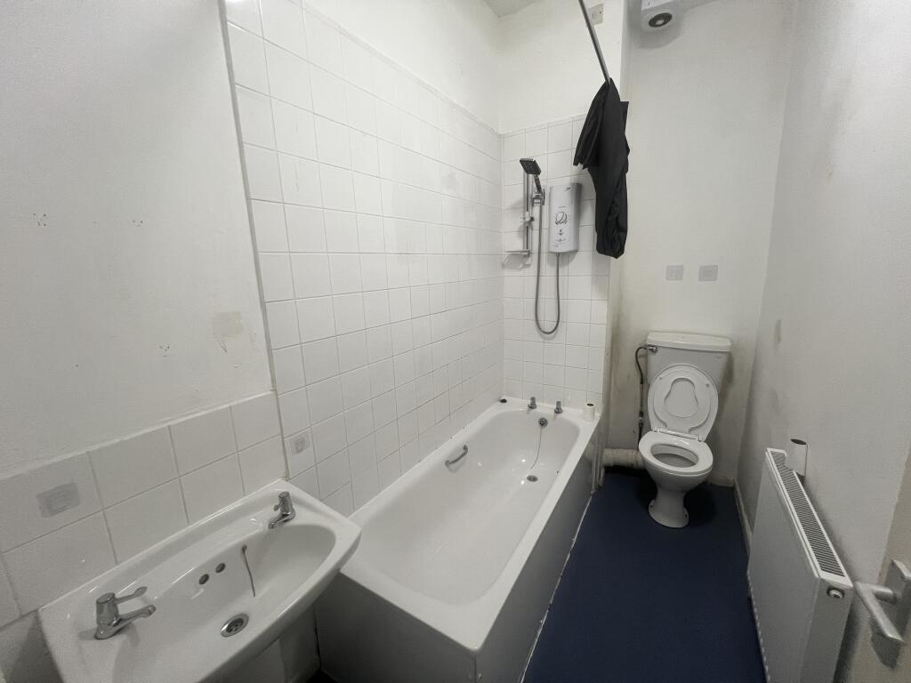 Apartment in Plymouth - More