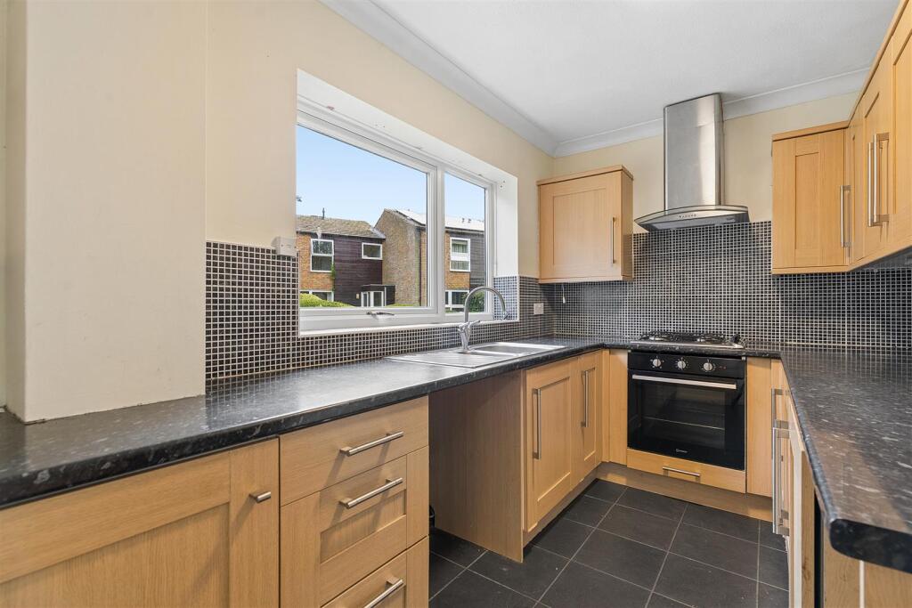 House in Dartford - View 5