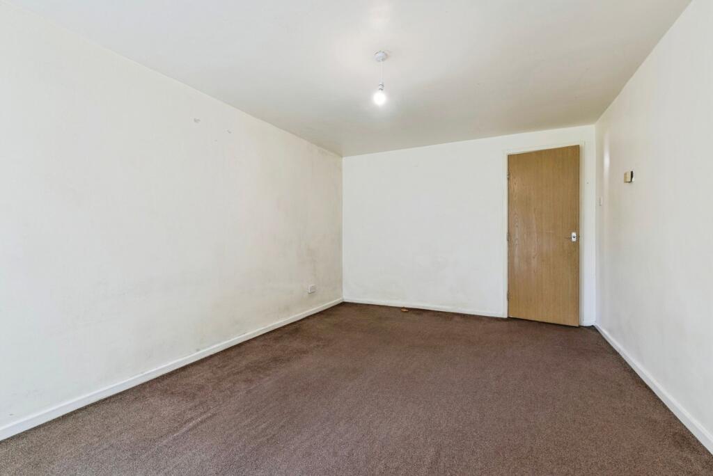 Apartment in Newcastle upon Tyne - View 4