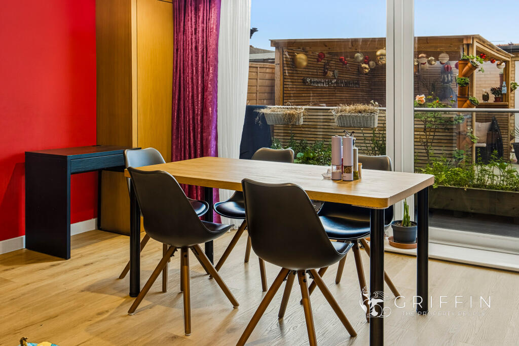 House in Aveley, Essex - View 5