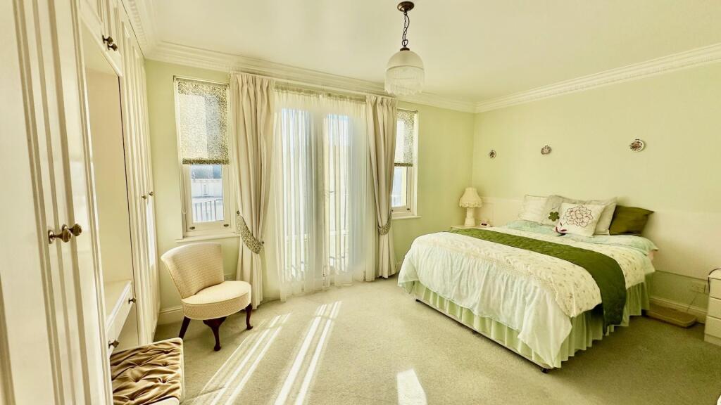 Devonshire Place, Eastbourne photo 4
