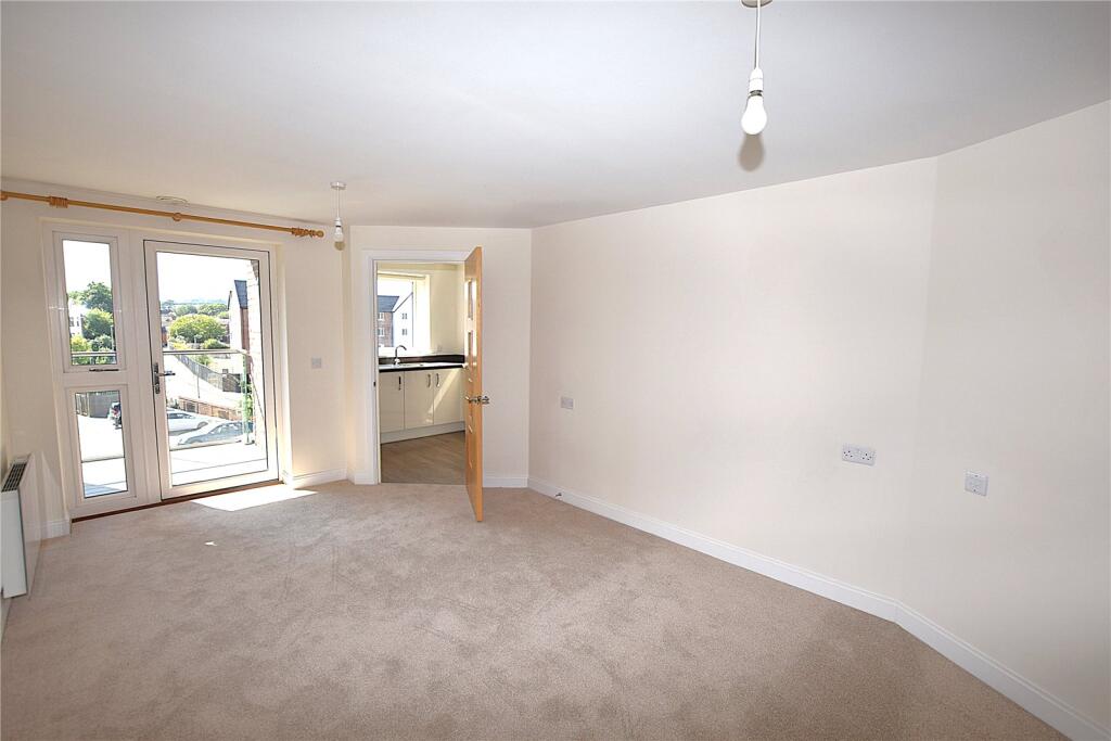 Lower Turk Street, Alton, Hampshire, GU34 photo 4
