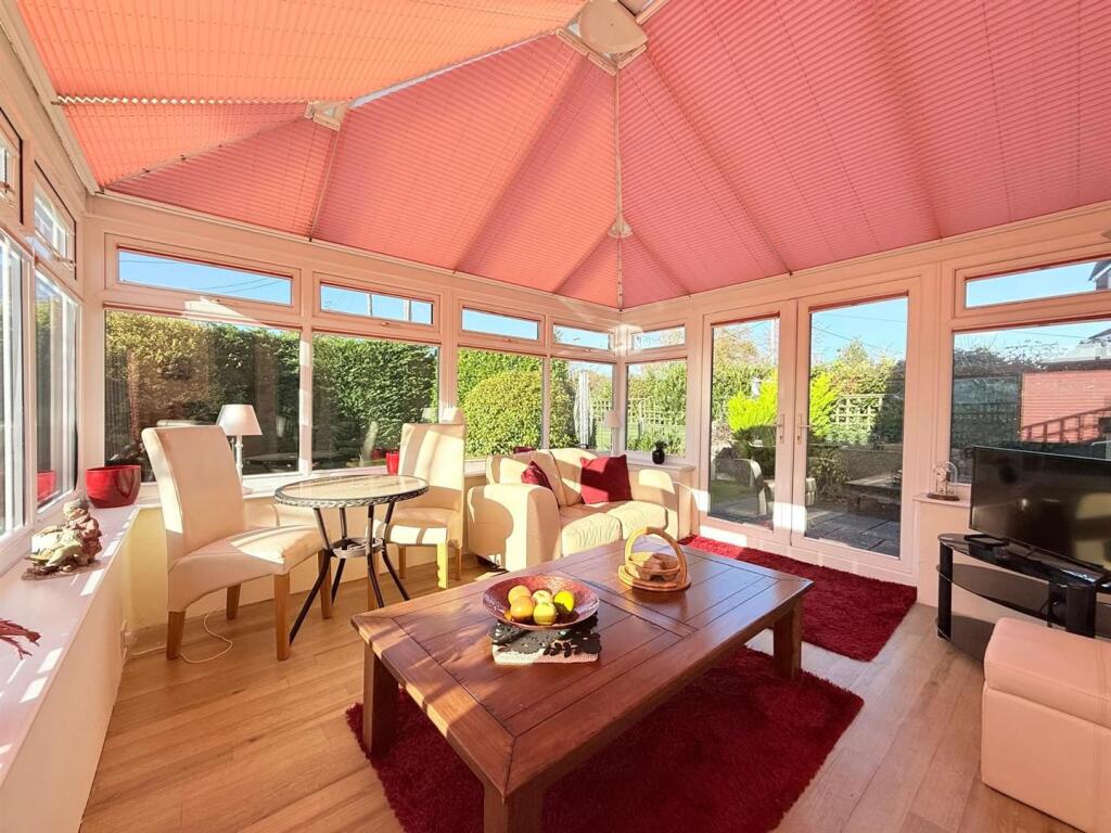 Martindale Avenue, Wimborne - View 6