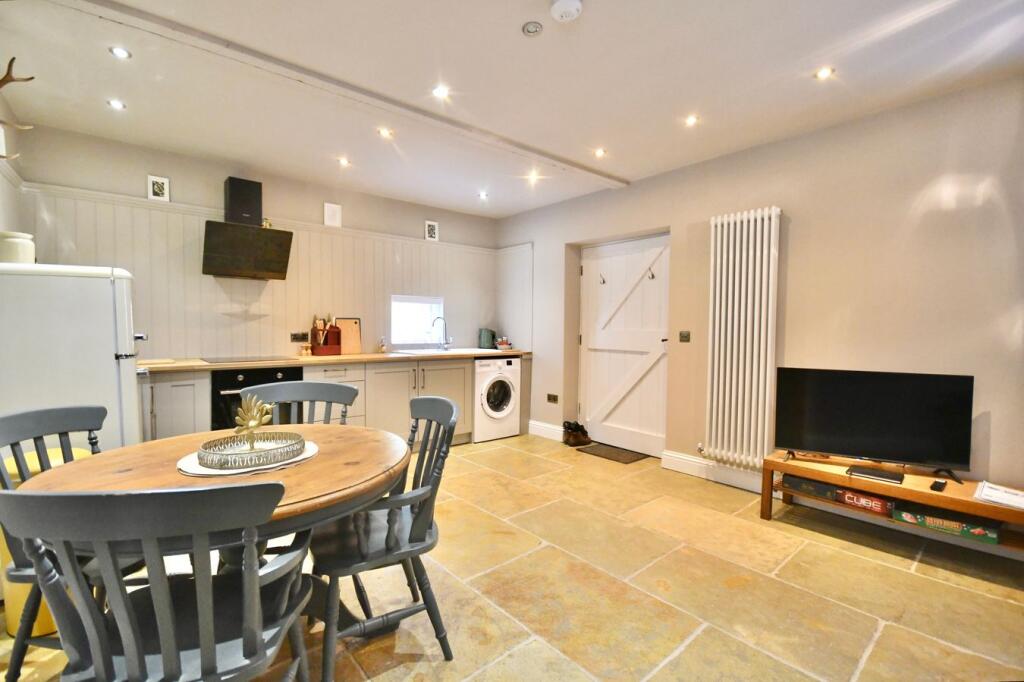 House in King's Lynn, Purfleet Quay, South Lynn - More
