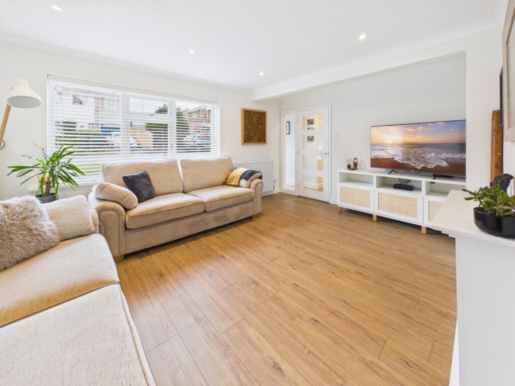 Nairn Drive, Dronfield Woodhouse, Dronfield, Derbyshire, S18 - View 2
