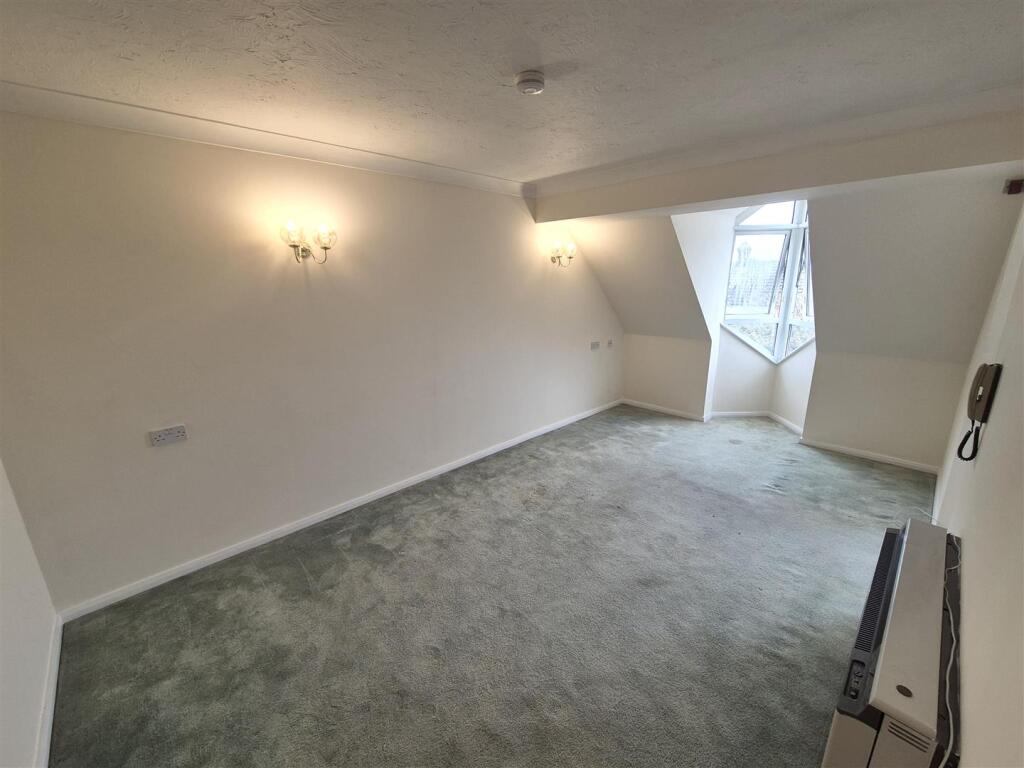 Sunnyhill Road, Poole photo 3
