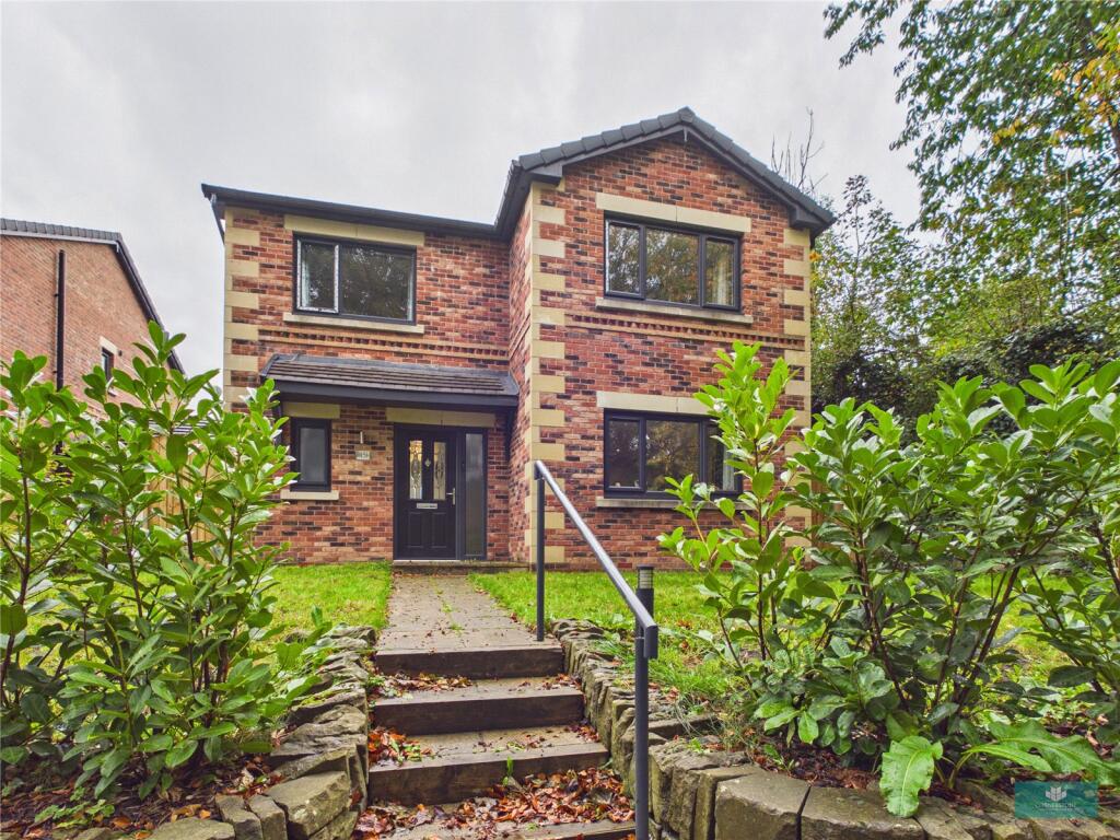 4-bed detached on Broad Lane, Rochdale, Greater Manchester, OL16, £450,000