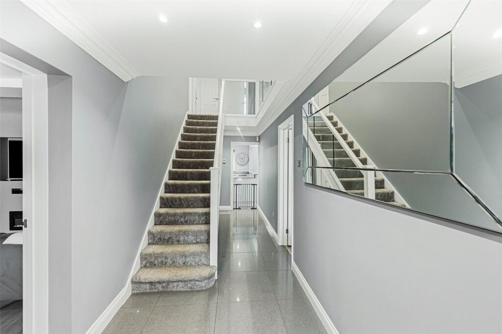 House in Southend-on-Sea - View 5
