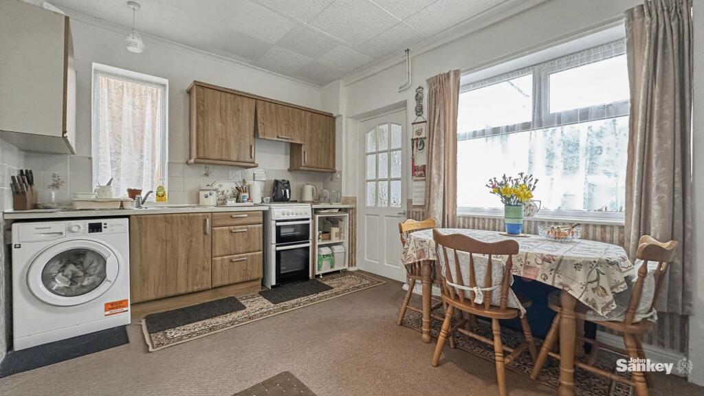 Clipstone Road East, Forest Town, NG19 photo 4