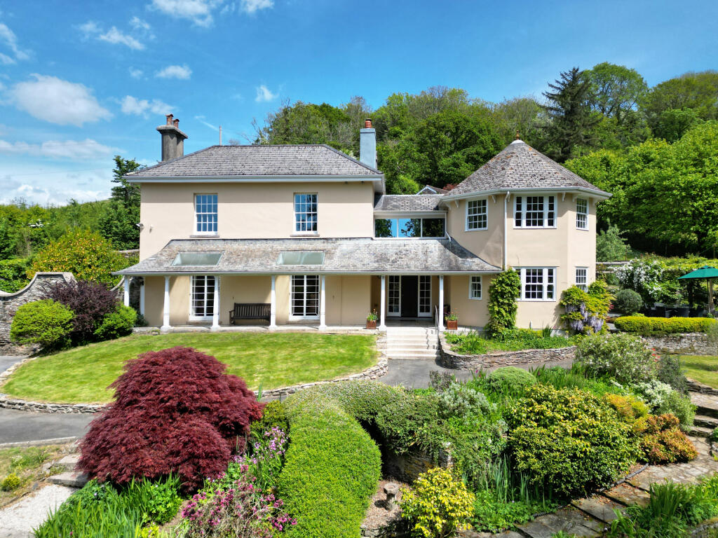 Main image of property: Bridgend, Noss Mayo
