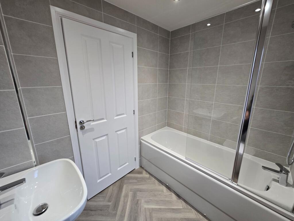 House in Cayton - View 4